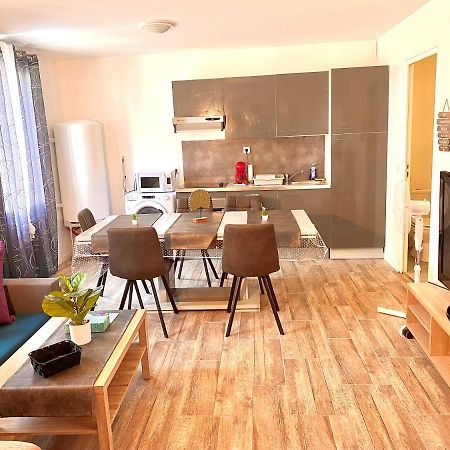 Appartement Quartier Populaire A بيربينيو المظهر الخارجي الصورة